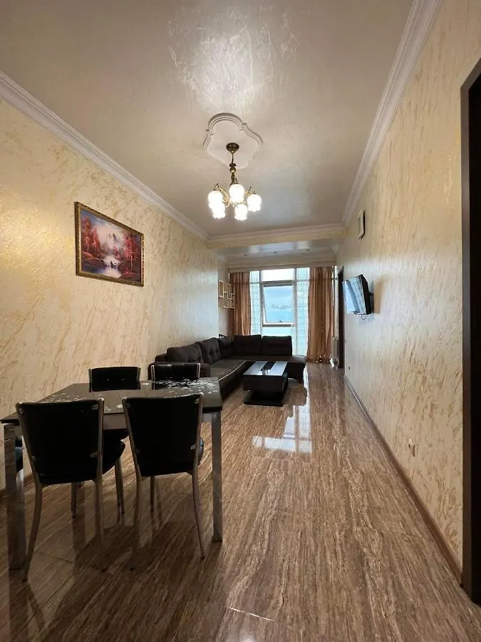 Apartment On Khimshiashvili 1 باتومي